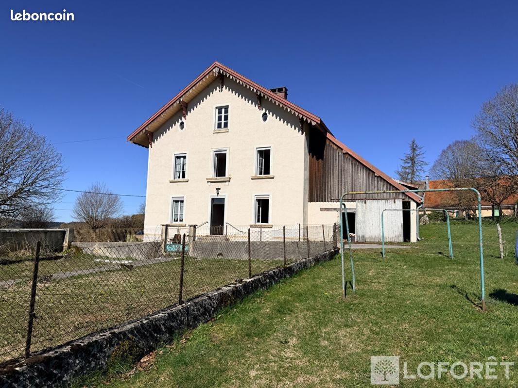 Maison 8 pièces 180 m² · à Courvières · 180 m² · 298 500 €