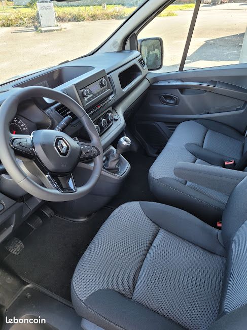 Renault Trafic L1H1 2.0 DCI 130 - NEUF / 0 km - 6 Places - Double Porte Latérale - CLIM/TEL/Volant +++/Cabine Approfondie/Plancher+Placage/TVA (image 5)