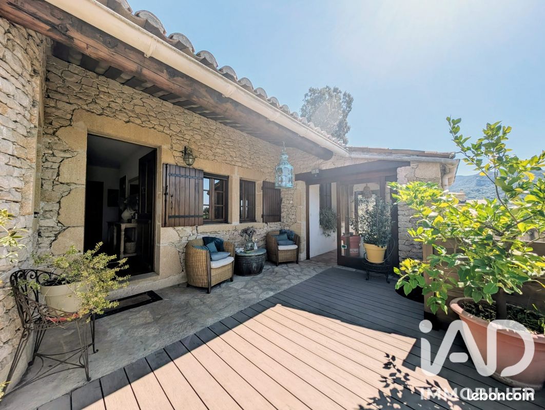 Maison 6 pièces 173 m² · à Nyons · 173 m² · 550 000 €