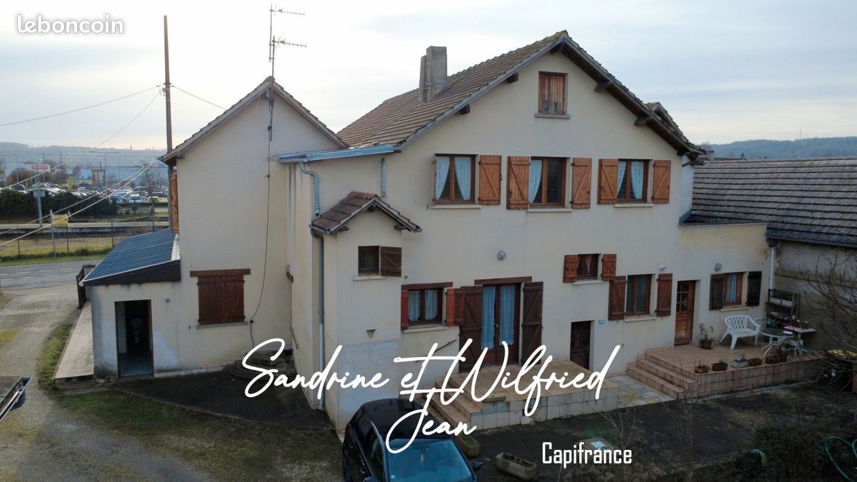 Immeuble 538 m² · au Val d'Hazey · 538 m² · 299 000 €