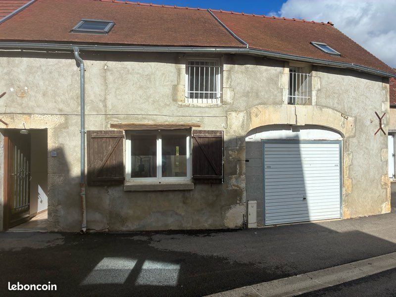 Maison 3 pièces 90 m² · à Saint-Bris-le-Vineux · 90 m² · 90 000 €
