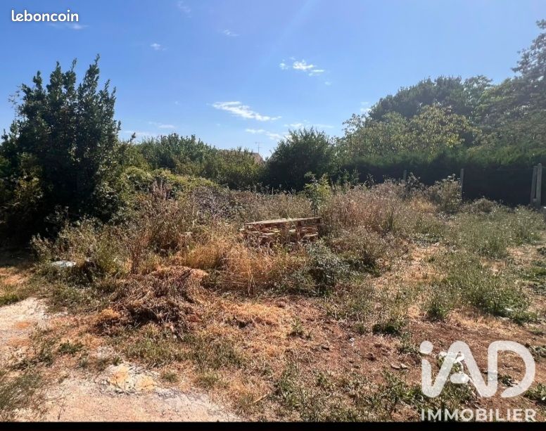 Terrain 304 m² · à Meaux · 304 m² · 112 000 €