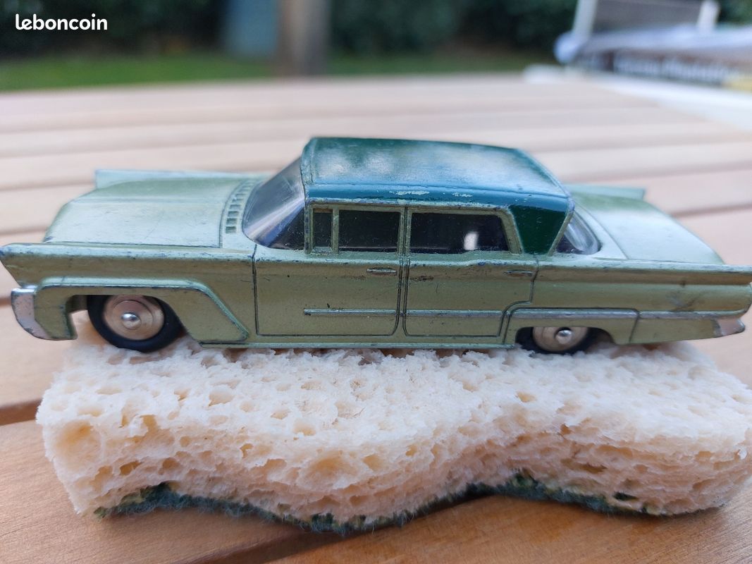 Lincoln Première - Dinky Toys - 1/43ème en boite