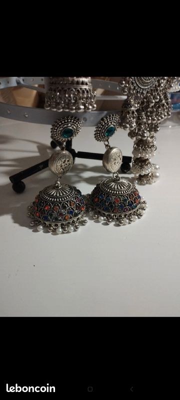 Boucles d'oreilles jhumka neuve (image 10)