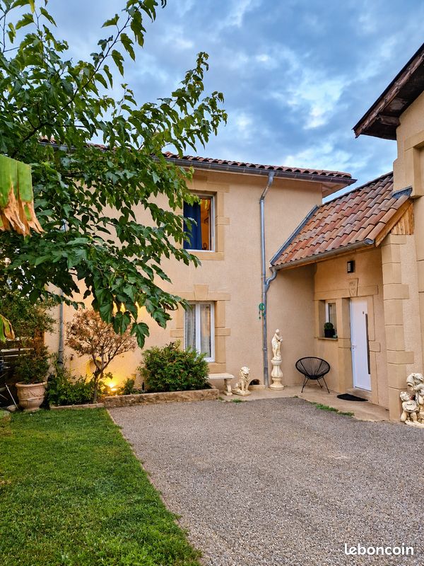 Maison 8 pièces 200 m² · à Romans-sur-Isère · 200 m² · 299 000 €