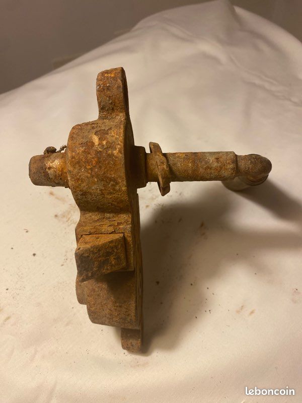 Serrure Gollot ancienne et poignées en acier et poignées en bois (image 4)