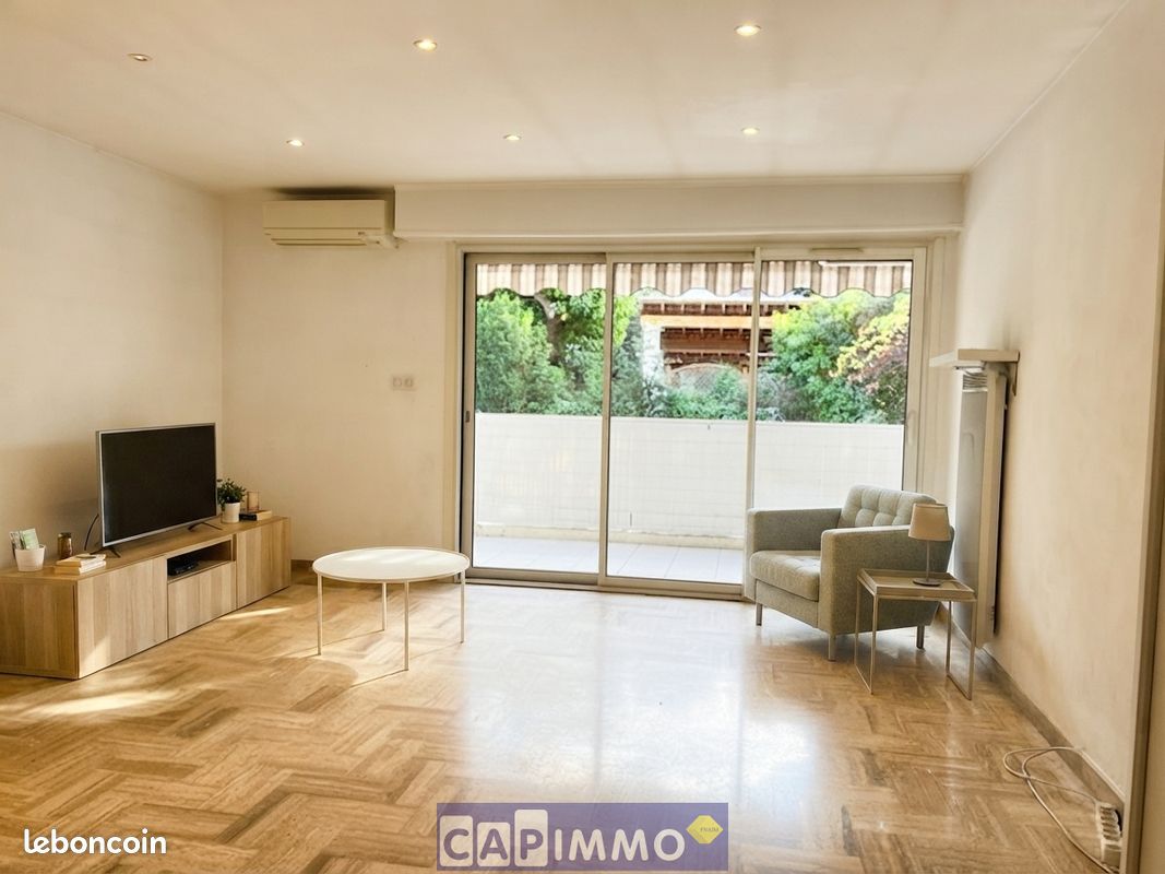 Appartement 3 pièces 63 m² · à Toulon · 63 m² · 1 049 €/mois