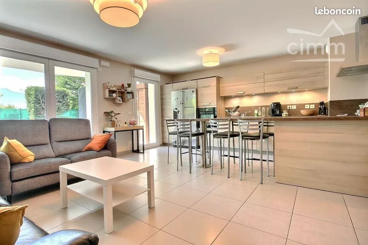 Appartement 4 pièces 82 m² · à Meylan · 82 m² · 330 000 €