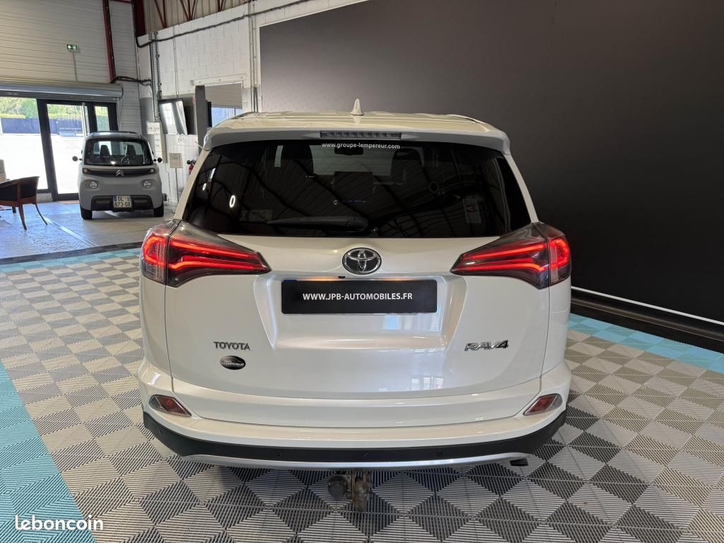 TOYOTA RAV 4 143 CH D-4D 4x2 Design Business - GARANTIE 12 MOIS (image 6)