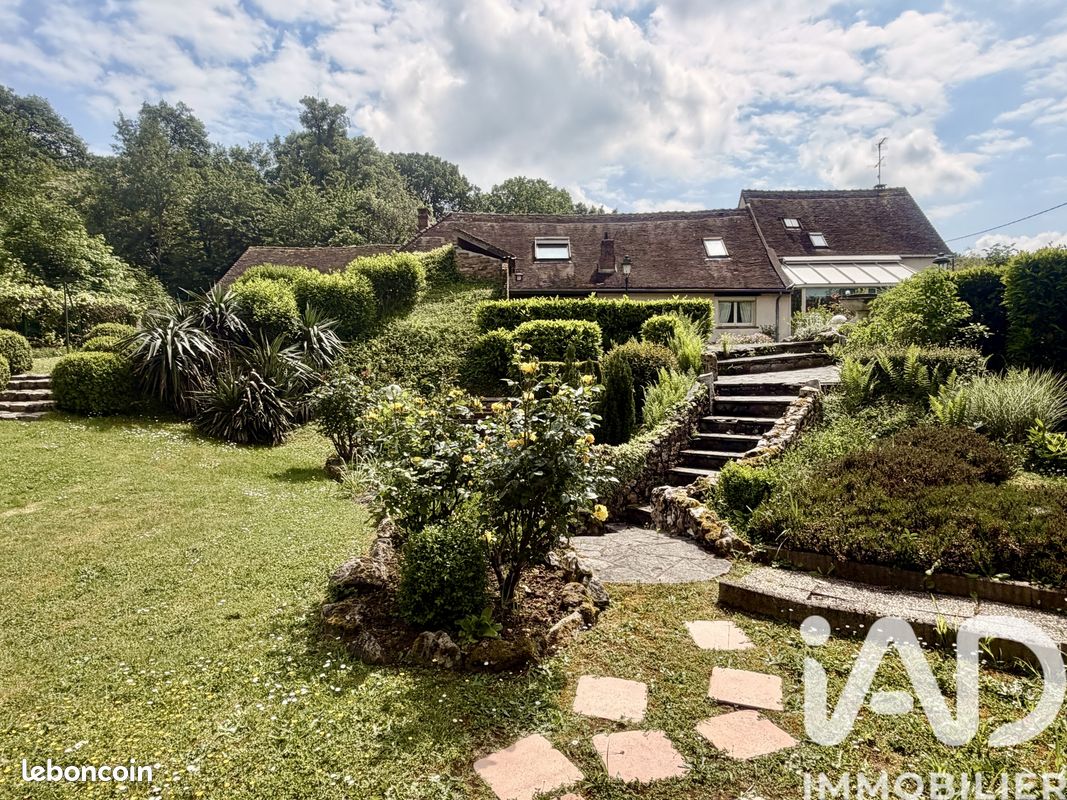 Maison 10 pièces 226 m² · à Paron · 226 m² · 370 000 €
