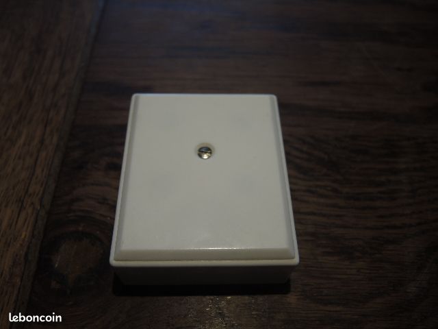 Couvercle De Boîte De Dérivation Legrand Mistral 2 Pôles - Neuf Blanc