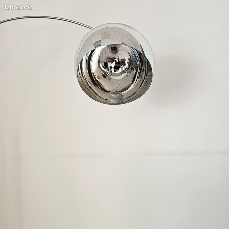 Lampe a poser style moderne métal argenté (image 2)