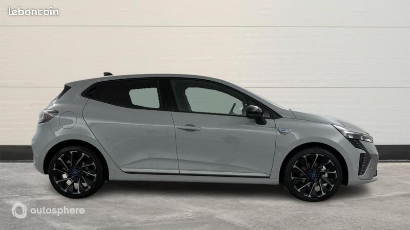 Renault Clio 1.6 E-Tech 145ch full hybrid esprit Alpine (image 4)
