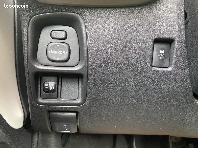 Toyota AYGO 1.0 VVT-I 69CH X-PLAY 5P (image 17)