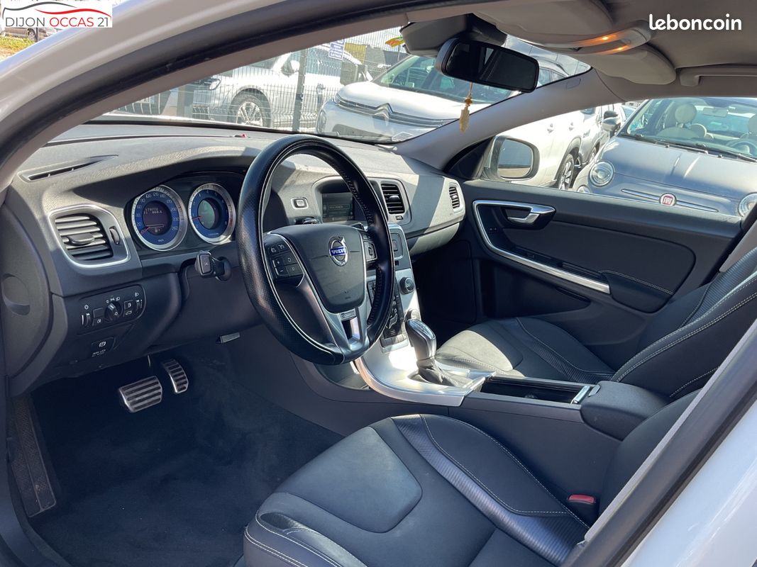 VOLVO V60 T5 240 ch R-design Powershift A (image 15)