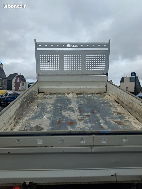 Renault Master Benne avec Coffre 2.3 dci 130 ch Confort 3.5t 49900 kms et 11/2021 (image 6)