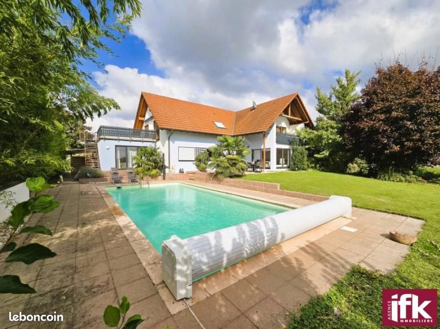 Maison 9 pièces 249 m² · à Algolsheim · 249 m² · 549 000 €