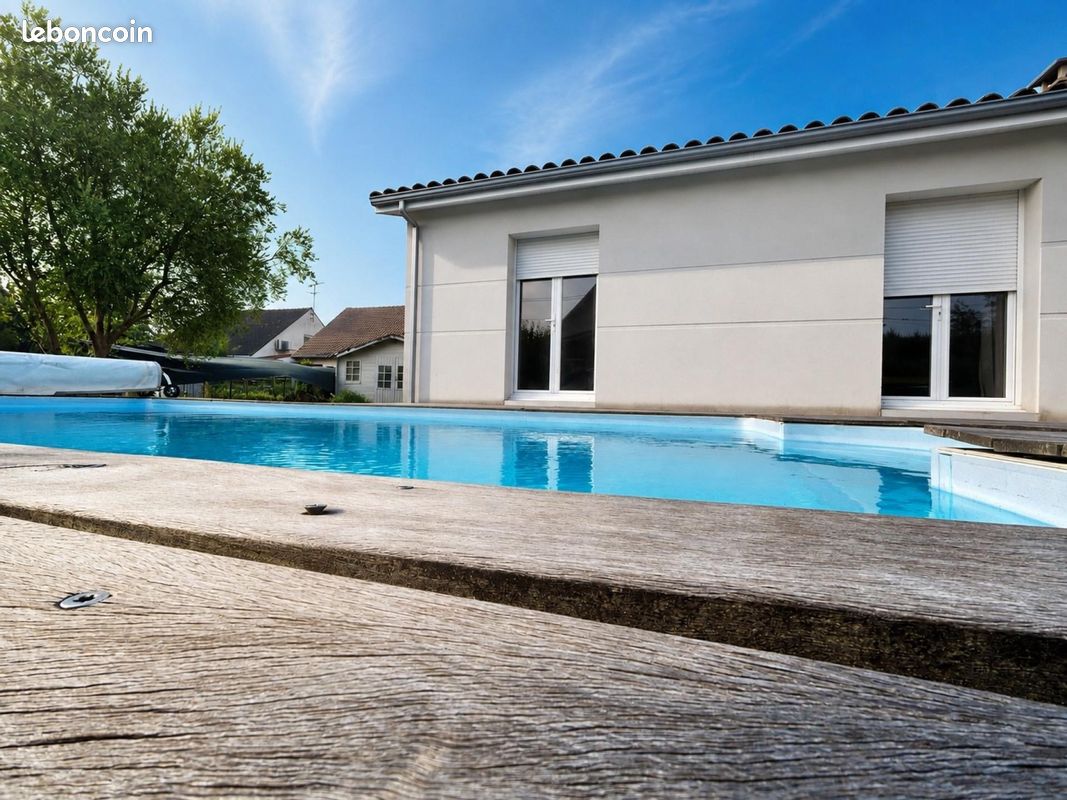 Maison 6 pièces 136 m² · à Ambès · 136 m² · 322 000 €