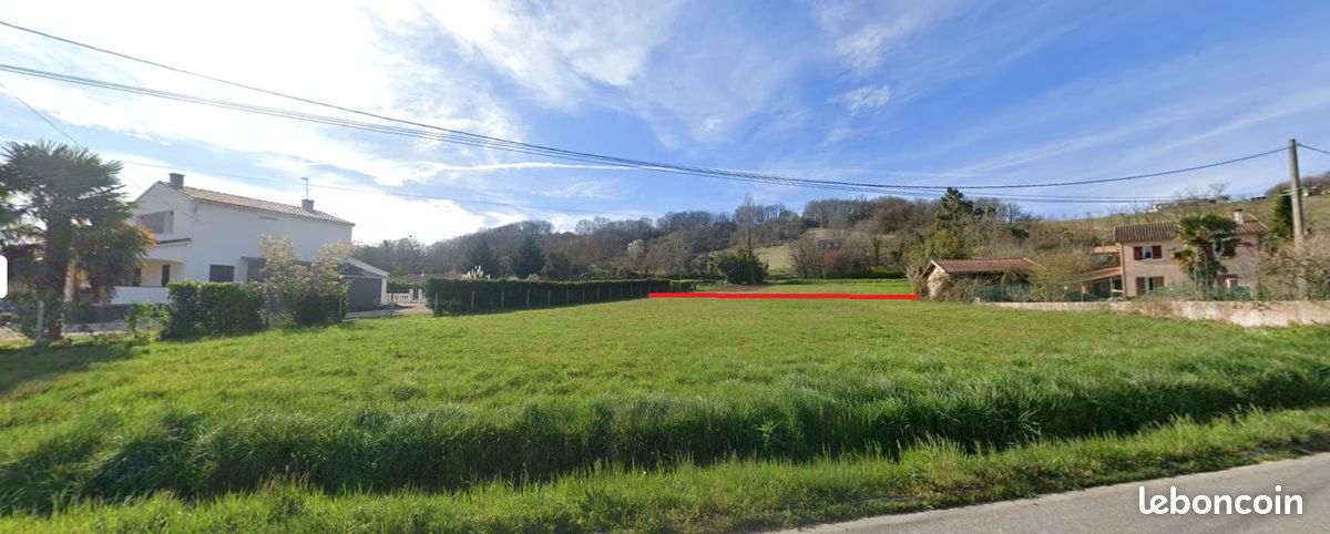 Terrain constructible à viabiliser de 1516m² à Marignac-Lasclares · 65 000 €