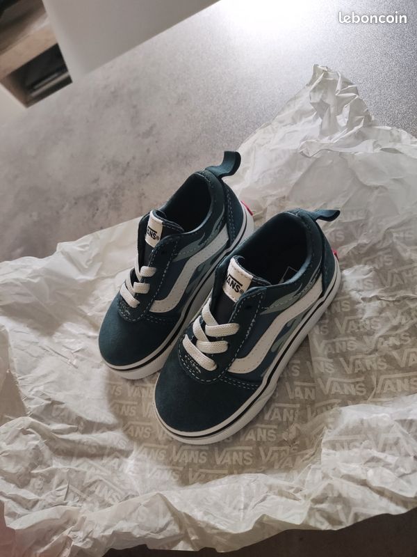 Chaussures vans enfant neuf taille 22,5 Chaussures