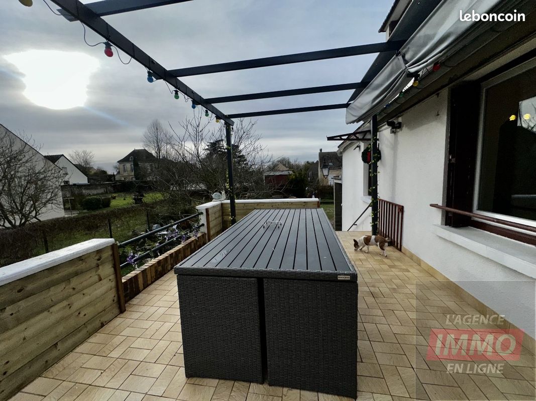 Maison 4 pièces 114 m² · à Commeny · 114 m² · 295 000 €