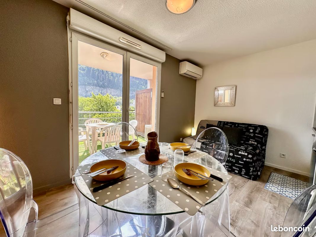 Parking 26 m² · à Lourdes · 26 m² · 520 €/mois