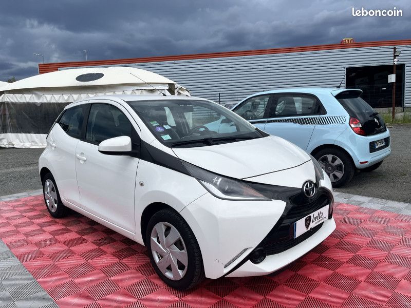 Toyota AYGO 1.0 VVT-I 69CH X-PLAY 5P (image 11)