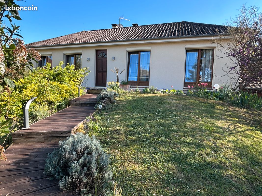 Maison 6 pièces 110 m² · à Belleneuve · 110 m² · 329 000 €