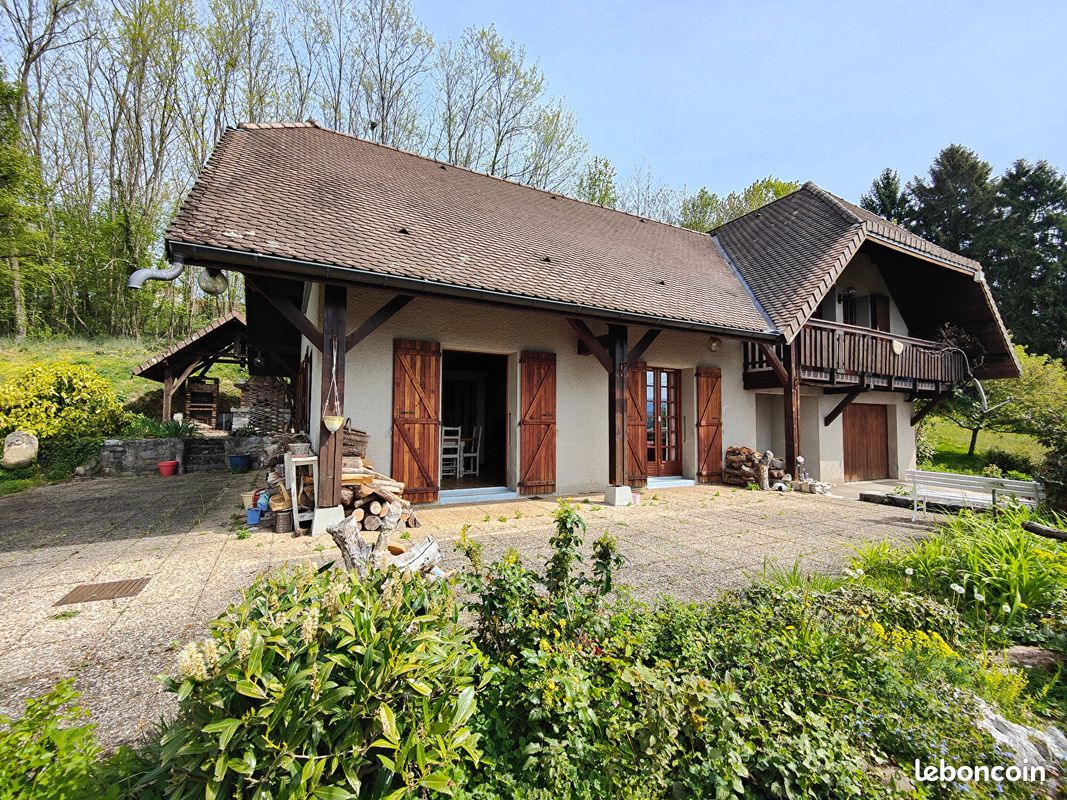 Maison 4 pièces 118 m² · à Saint-Genix-les-Villages · 118 m² · 304 500 €