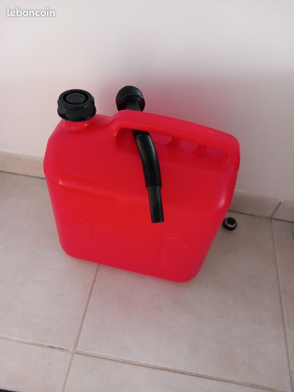 JERRICAN ESSENCE 20 LITRES ROUGE