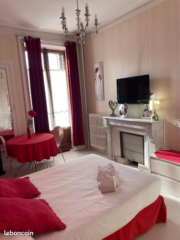 Local commercial 1 pièce 20 m² · à Aix-les-Bains · 20 m² · 690 €/mois