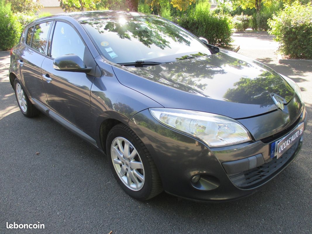 Renault MEGANE III 1.5 DCI 105CH PRIVILEGE ECO² (image 1)