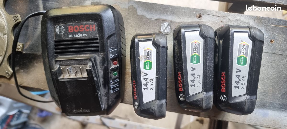 Batteries et chargeur Bosch 14.4v (image 1)