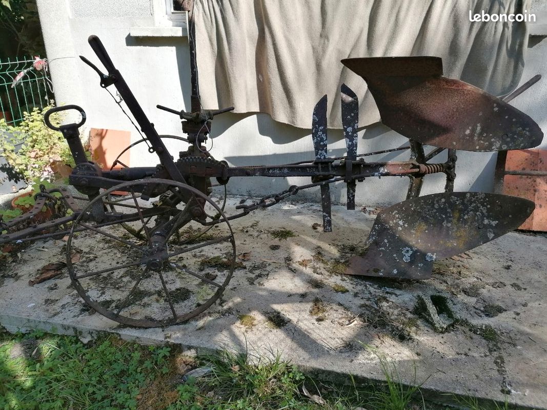 Charrue decoration (image 1)