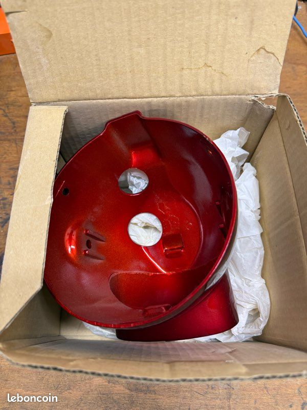 Cuvelage phare compteur Honda Dax 12v candy red (image 3)