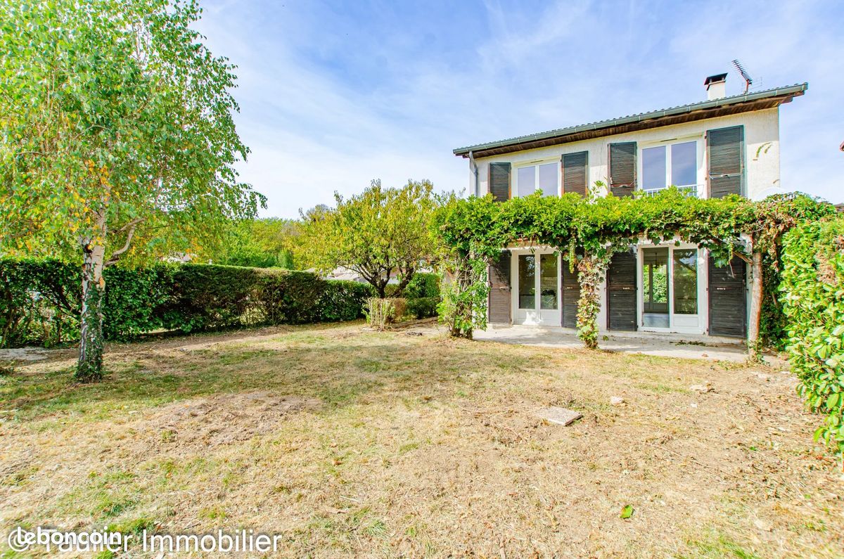 Maison 4 pièces 99 m² · à Chatte · 99 m² · 210 000 €