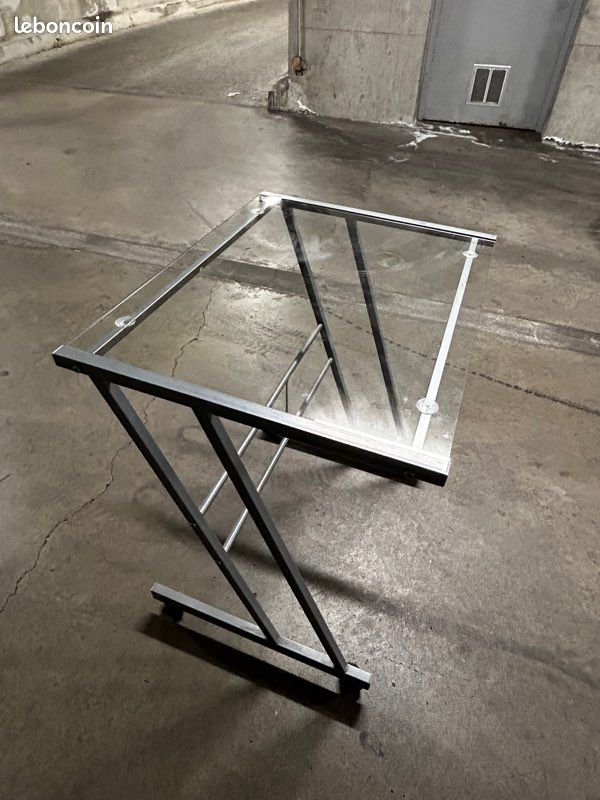 Bureau (image 1)