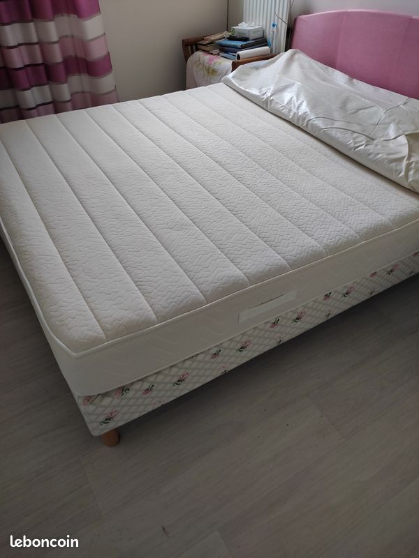 Matelas et sommier (image 1)