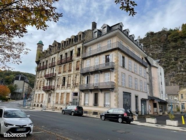Immeuble 1 pièce 467 m² · à La Bourboule · 467 m² · 300 000 €