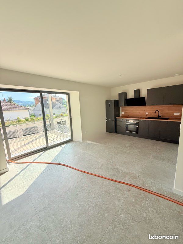 Appartement 3 pièces 70 m² · à Mouthe · 70 m² · 1 250 €
