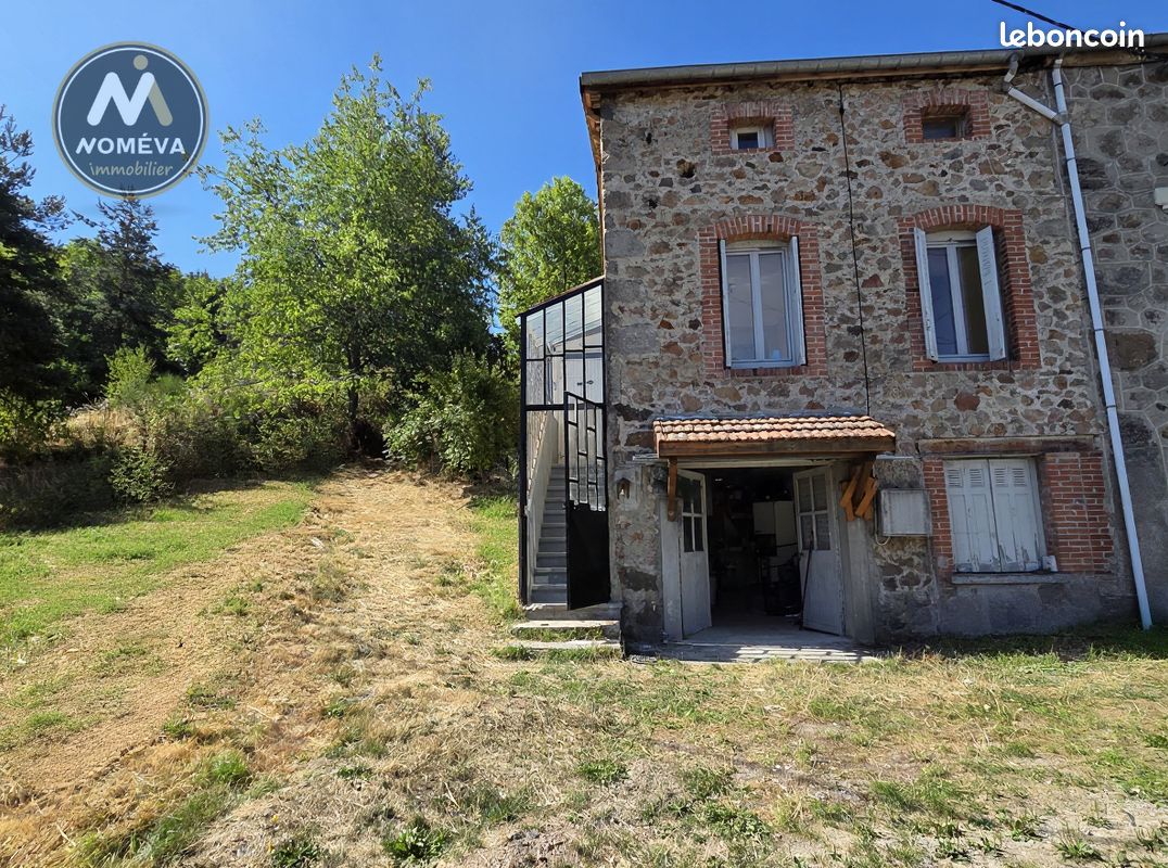 Maison 4 pièces 67 m² · à Dunières · 67 m² · 79 000 €