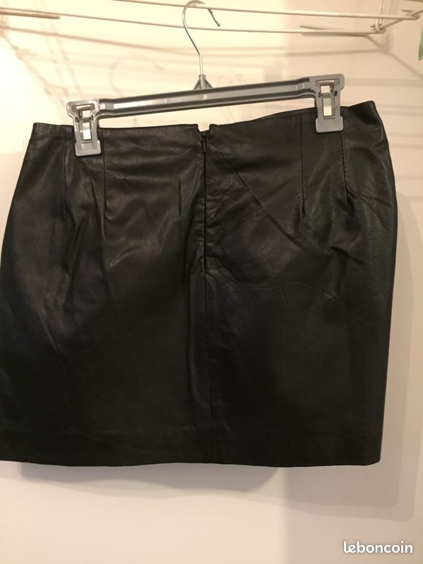 Jupe en cuir taille 38 (image 2)