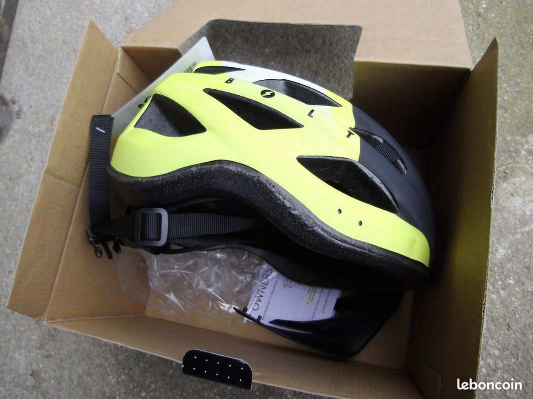 2 casques velo marque bolt absolument neufs taille L (image 4)