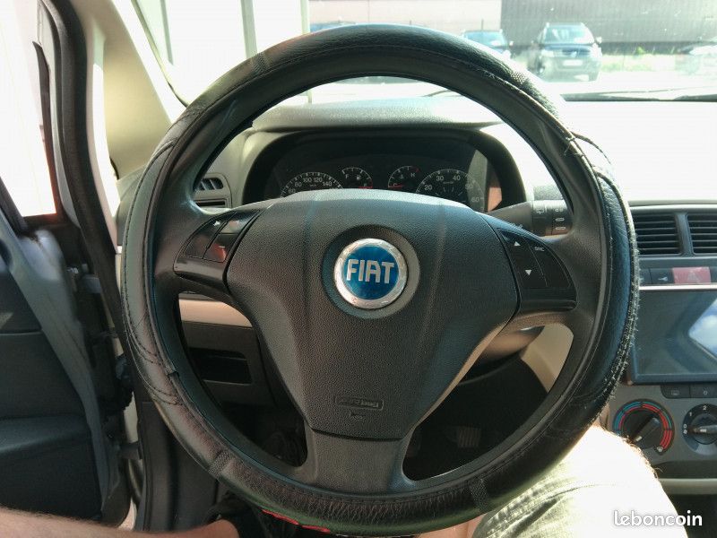 Fiat GRANDE PUNTO 1.3 MULTIJET 16V 75CH ACTIVE 3P (image 15)