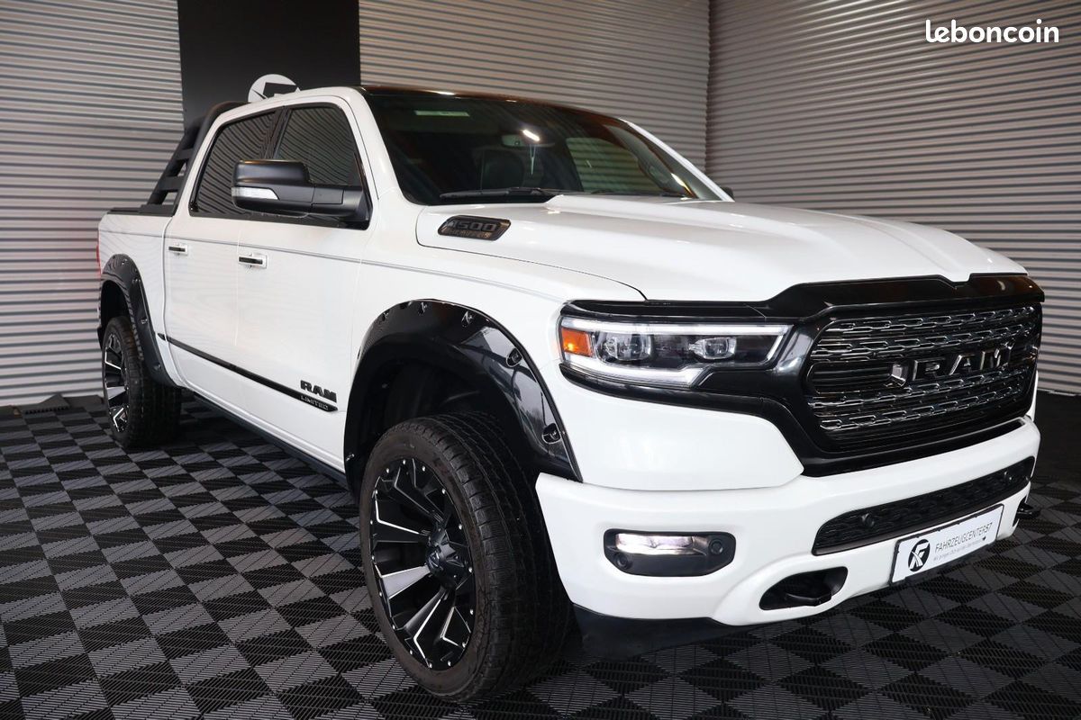 Dodge RAM 1500 Limited 5.7 V8 HEMI 401 ch 4x4 – Harman Kardon – GPL – Toit pano (image 3)