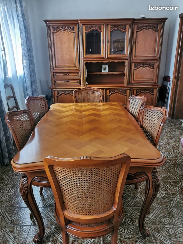 Salle a manger sans les chaises (image 1)