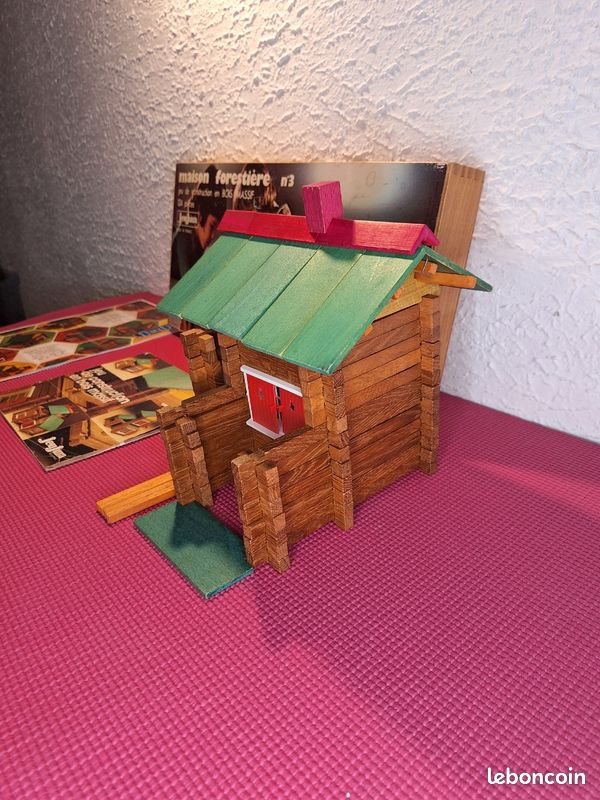 Jeu de construction en bois JEUJURA Vintage – Maison Forestière N°3 – 124 pièces - Jeux & Jouets