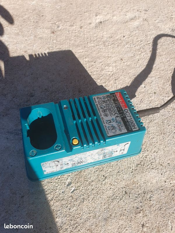 Chargeur makita (image 2)