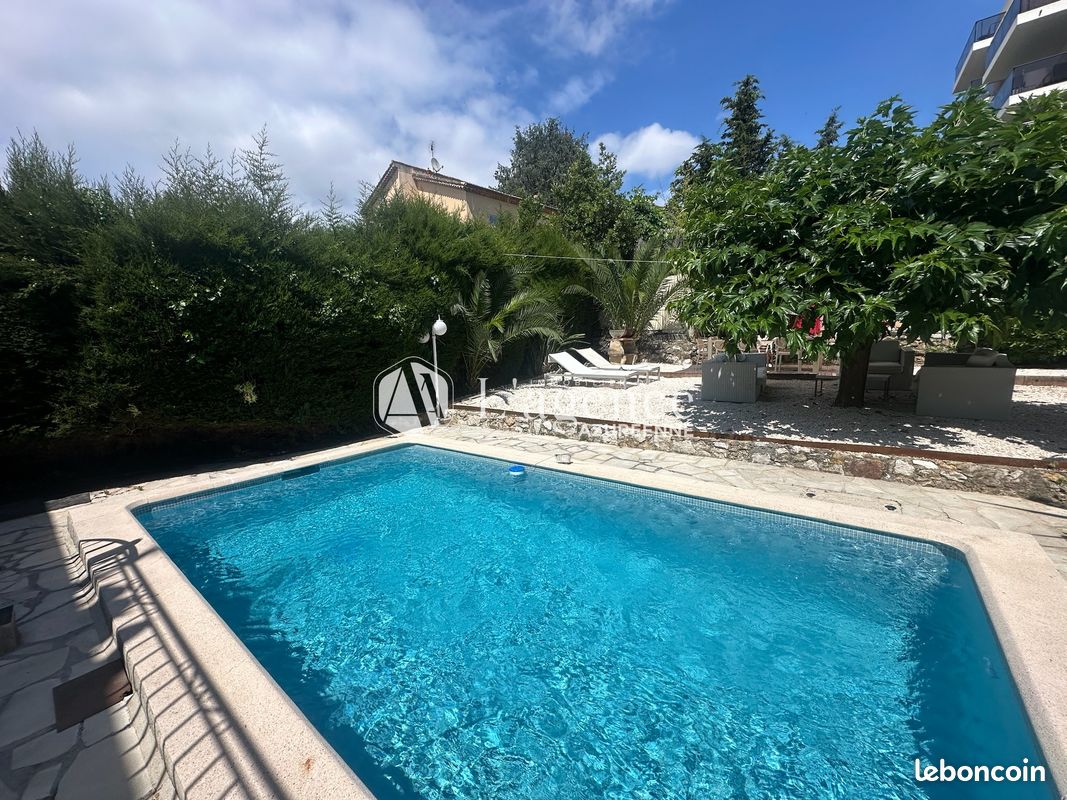 Maison 5 pièces 122 m² · à Cagnes-sur-Mer · 122 m² · 730 000 €