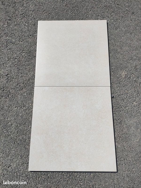 Carrelage 45x45 crème sablé 14.3m2 (image 1)